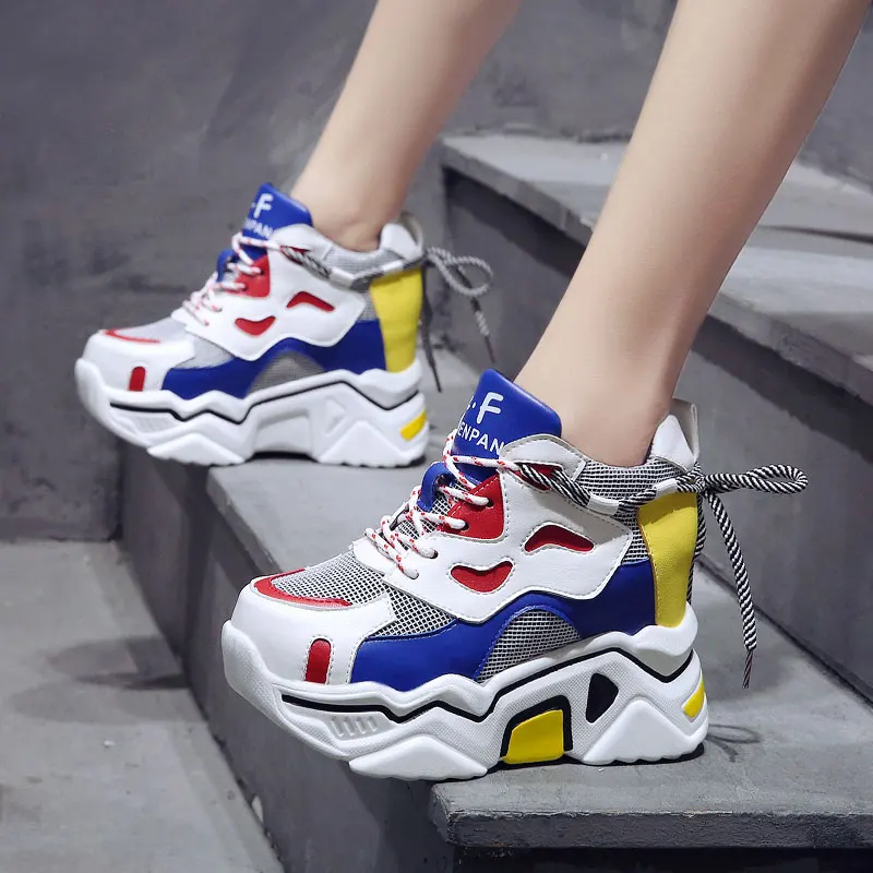 Женские кроссовки на платформе повседневные толстой подошве высокий каблук 9 см