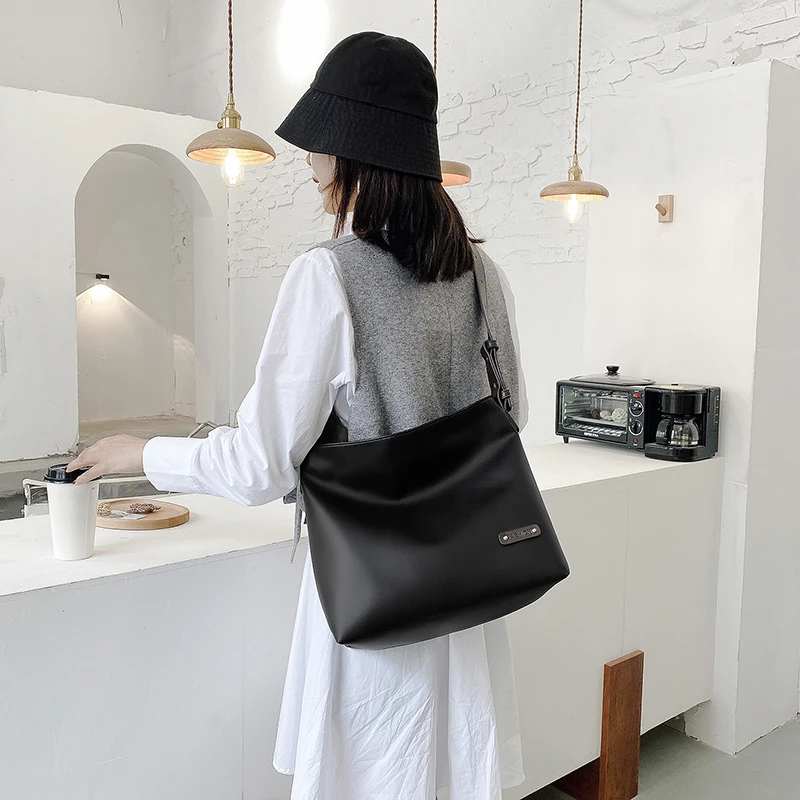 

Trend High Capacity PU Leather Shoulder Bags for Women 2020 Simple Large Handbags Women's Travel Branded Trending Hand Bag