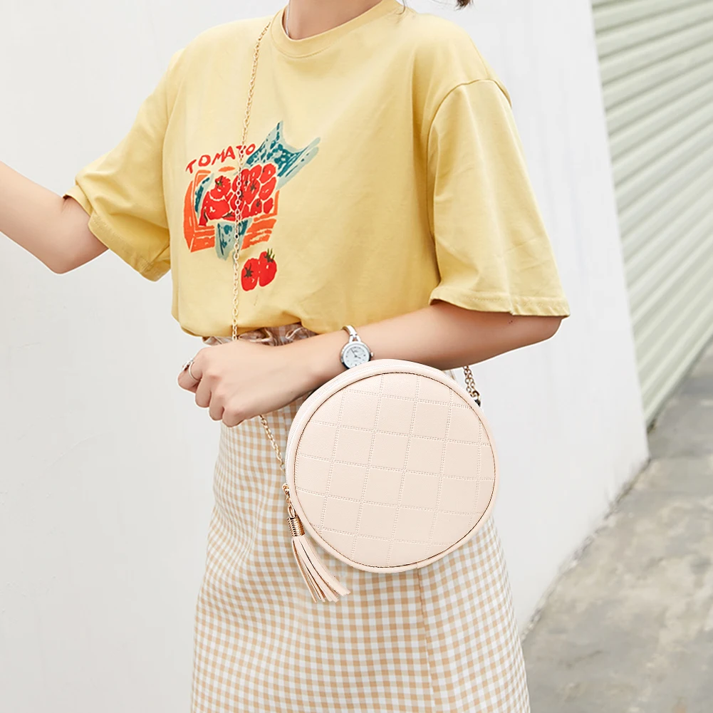 Однотонная маленькая круглая женская сумка через плечо клетчатые мессенджеры