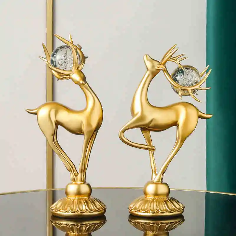

Креативная Смола Имитация животного оленя пара Золотой хрустальный шар ремесла мебель Современный домашний декор для гостиной настольное ...