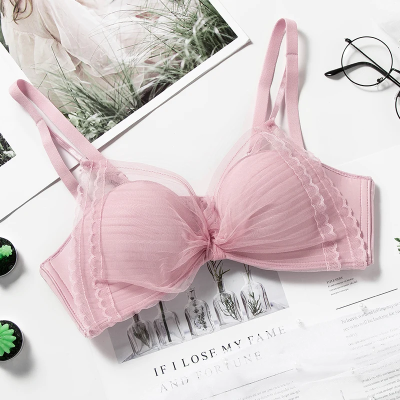 

Thin Mesh Material Cordless Bra For Women