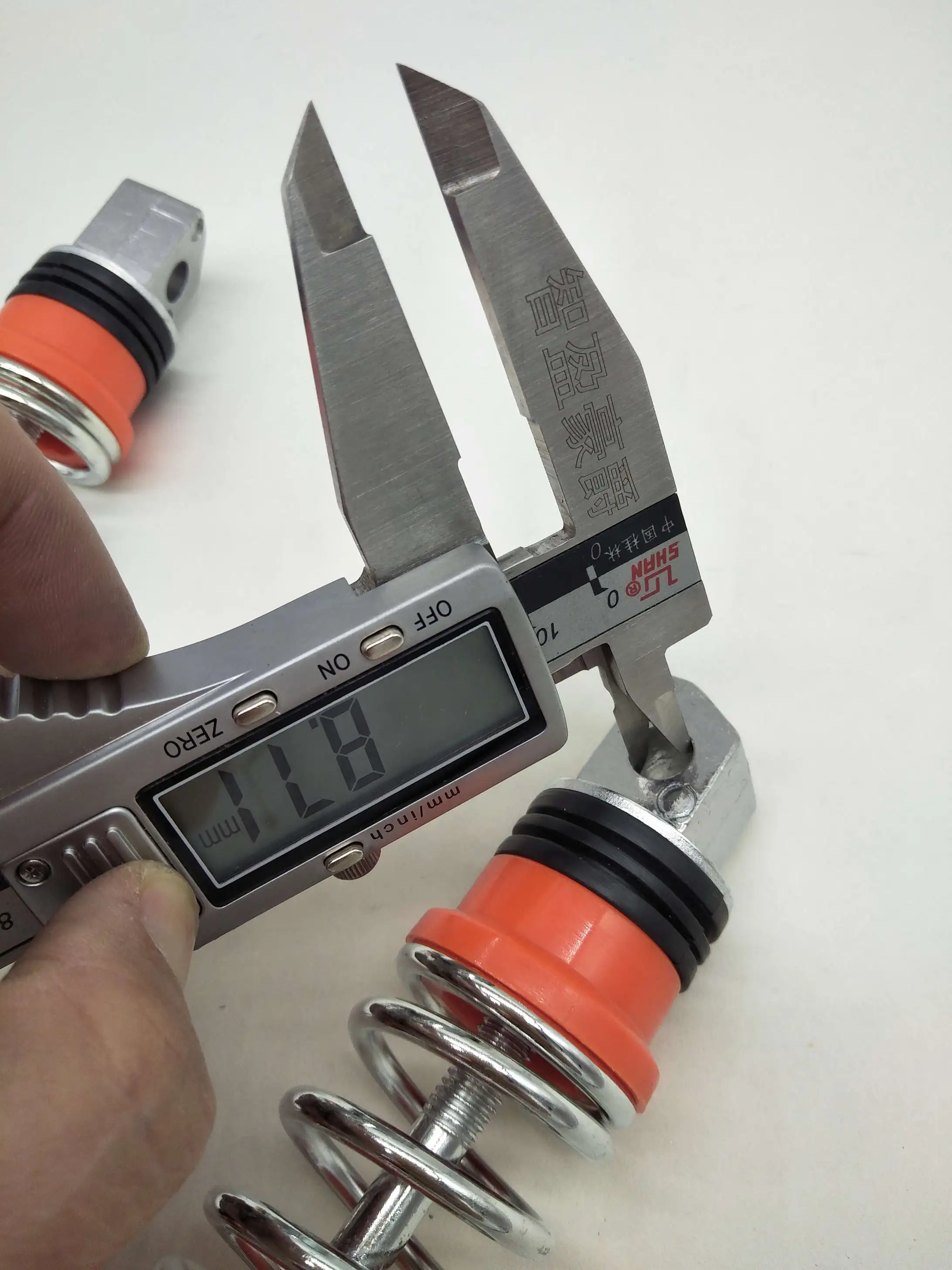 Универсальные мотоциклетные подставки A525 для скутера с пружиной отверстие 8 мм