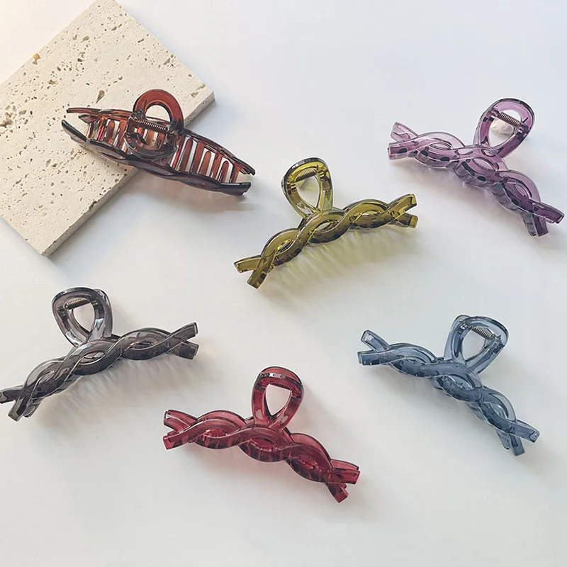 

Korea Fashion Frosted Twist Braided Hairpin After Going Out Head Plate Hair Clip Grab Clip Bath Shark Clip Hair Clip Headdress