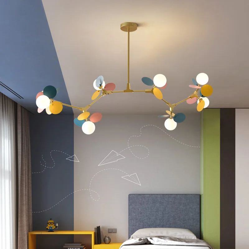 Lámpara de araña de estilo nórdico para habitación de niños, candelabro moderno con diseño de dibujos animados coloridos, iluminación para habitación de niños y niñas
