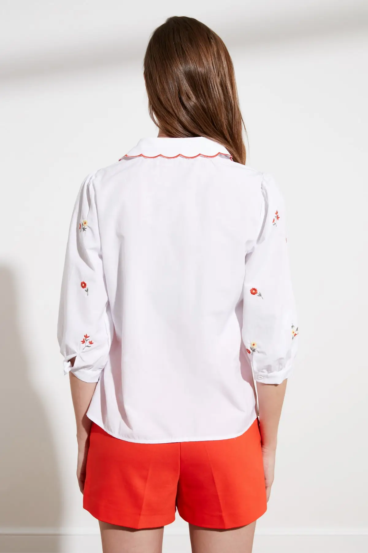 

Trendyol Flowers Embroidered Shirt TWOSS21GO0269