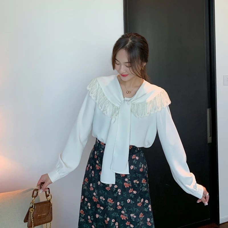

2021 Spring Turn Down Collar Long Sleeve Shirt Japan Style Retro Lace Patchwork Loose Sweet Solid Blouse Simple Casual Shirts