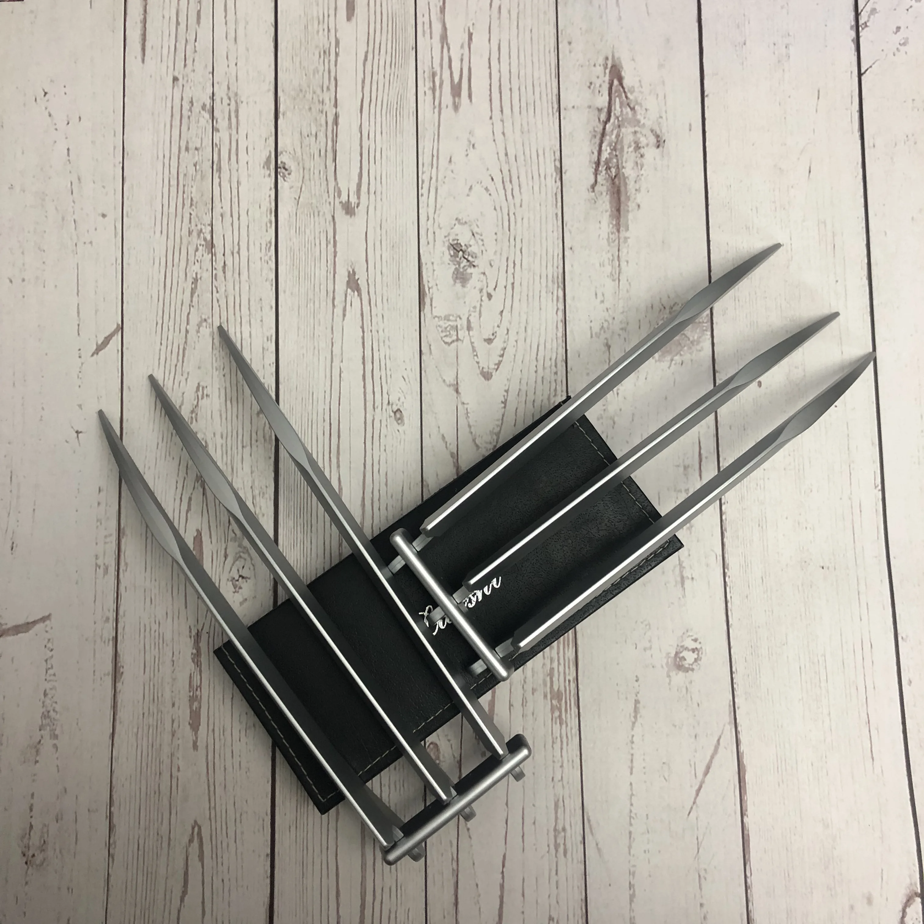 Лезвие Коготь Paw 2 шт./пара Косплей Опора для Хэллоуина супер герой оружие игрушка