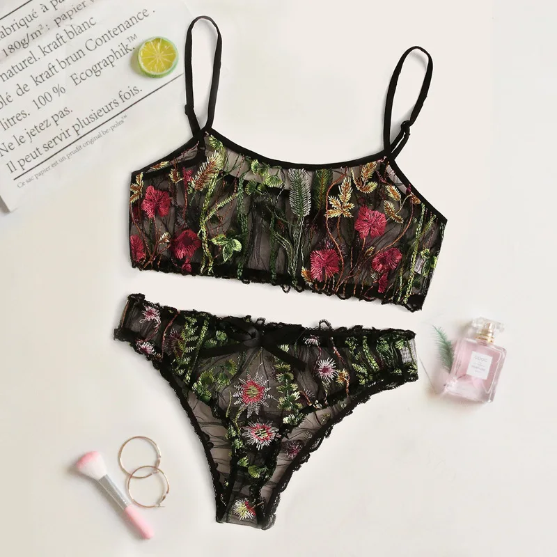

WholesaleWomen's Underwear Set Sexy Embroidered Bra and Panty set Push up Bralette Floral Lingerie Set Sexy Transparent Underwea