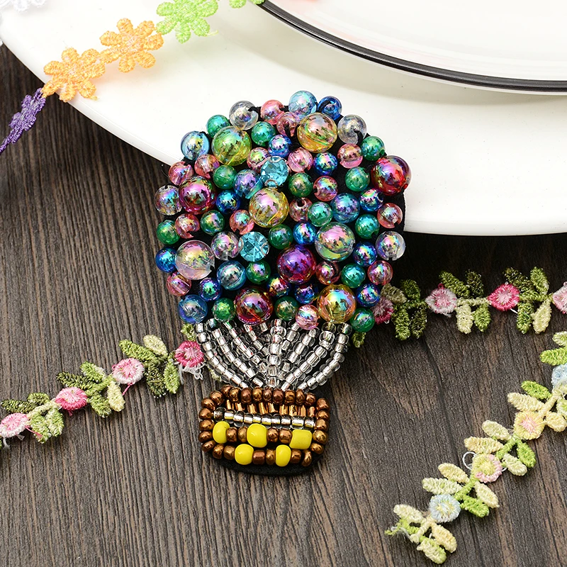 Нашивка ручной работы с бисером и вышивкой воздушных шаров цветная мультяшная