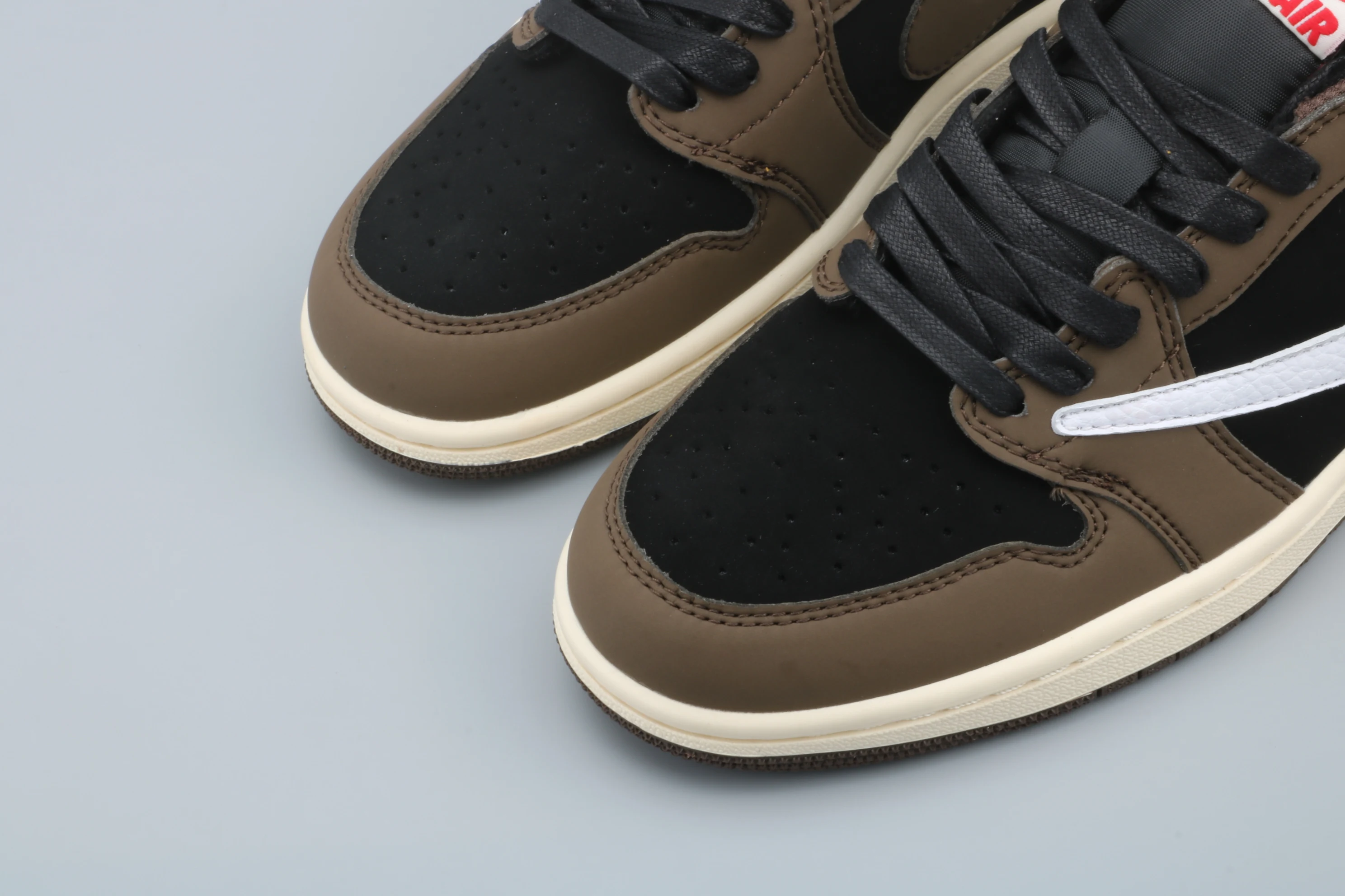 

2021 Low Travis Scott x Air 1 High OG CD4487-100 1s Cactus Jack Men Women Basketball Sports Shoes Sneakers Retro Best Quality