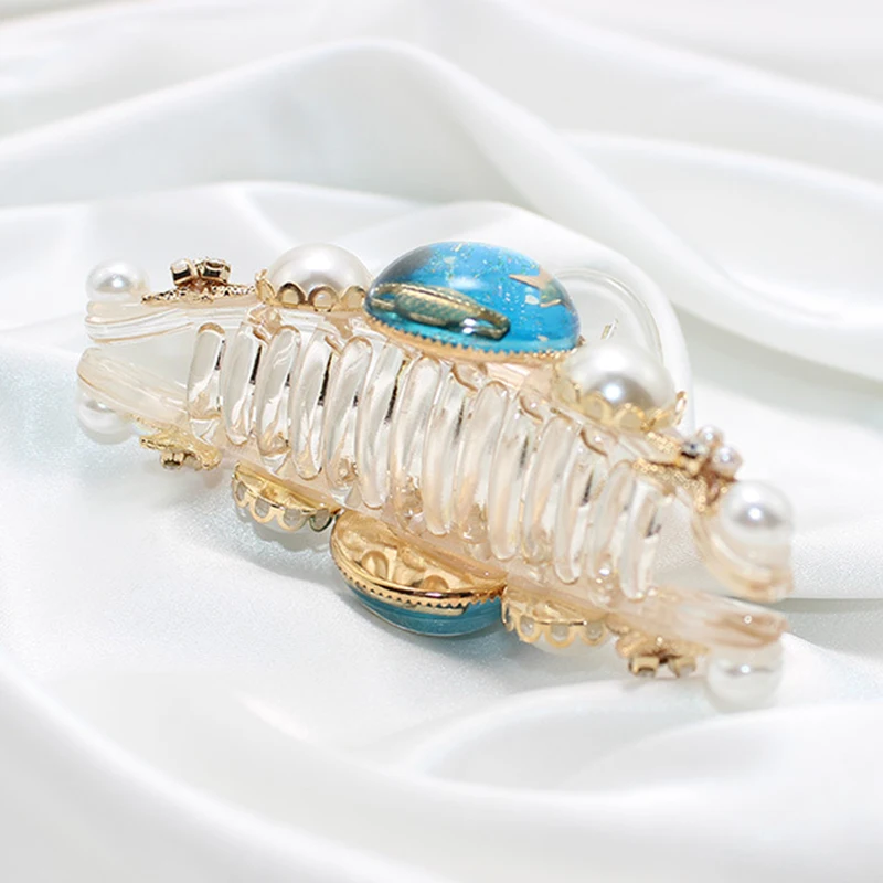 

Woman Universe Pearl Hair Claws Classic Hair Clips Barrette Girls Hairpins Hair Crab Hair Accessories Hairgrip Tiara