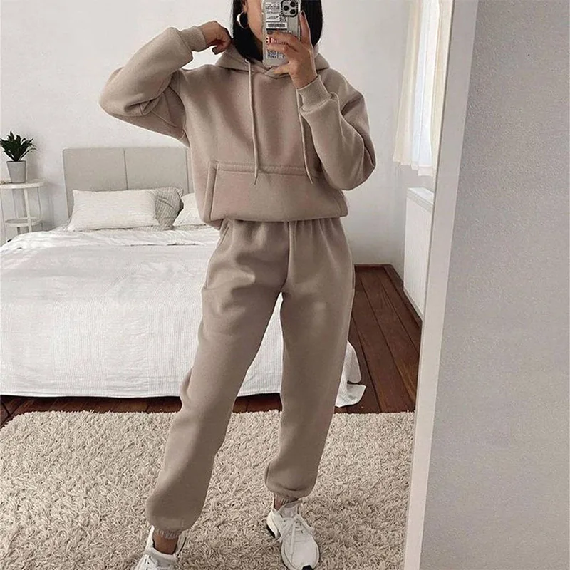 

Женский комплект из двух предметов, толстовка с капюшоном и карманами спереди, пуловер с капюшоном и штаны для бега с высокой талией, спорти...