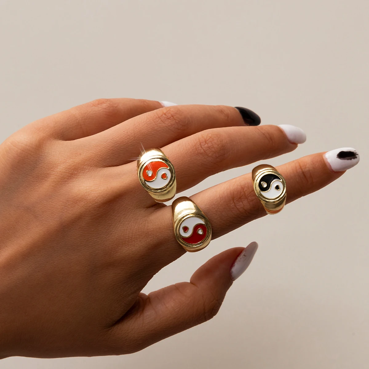 

IngeSight.Z 6 Colors Taoist Yin Yang Tai Chi Knuckle Finger Rings for Women Men Simple Minimalist Rings Jewelry Accessories Gift