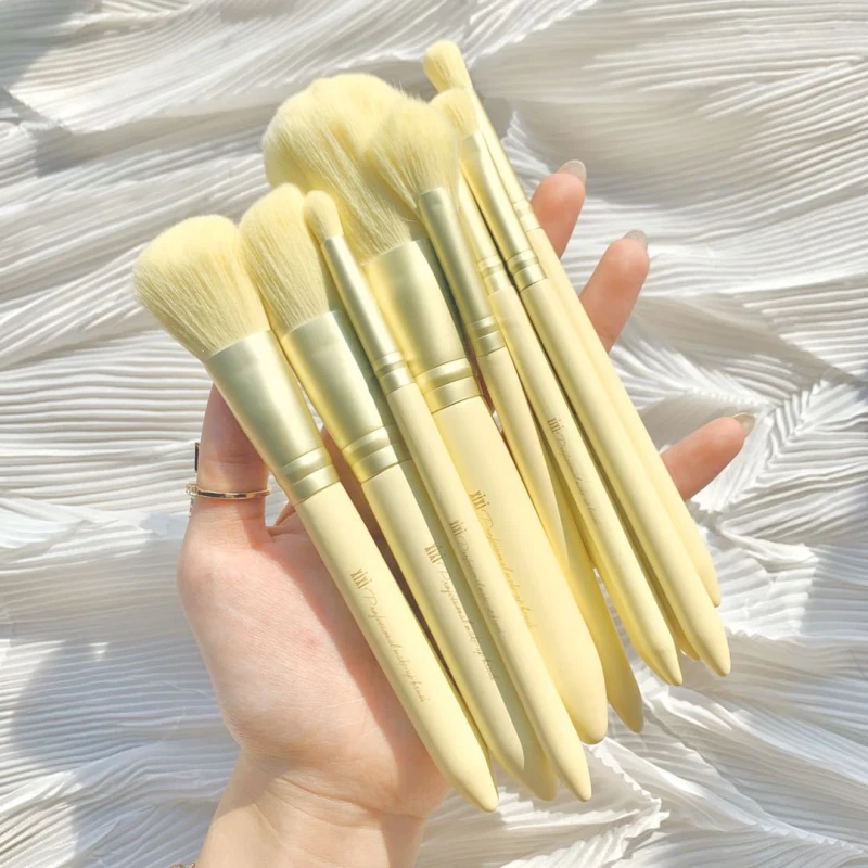 

10PCS Makeup Brushes Tool Set Cosmetic Powder EyeShadow Eye Brow Foundation Blush Blending Professional Beauty Brushes Cosmestic