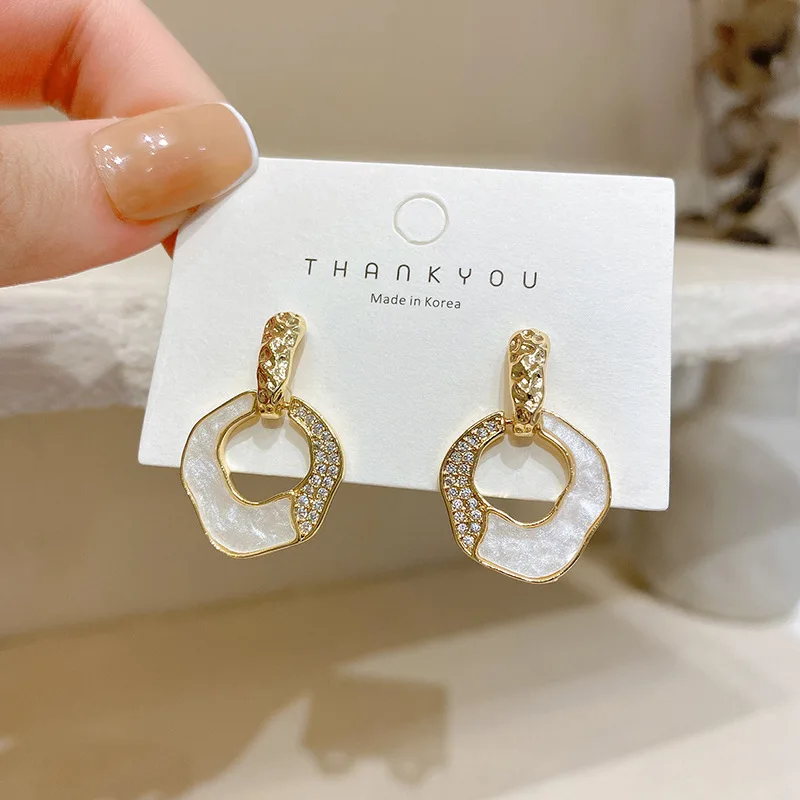 

Irregular circle earrings female exaggerated high-level sense of micro-inlaid earrings temperament ear jewelry