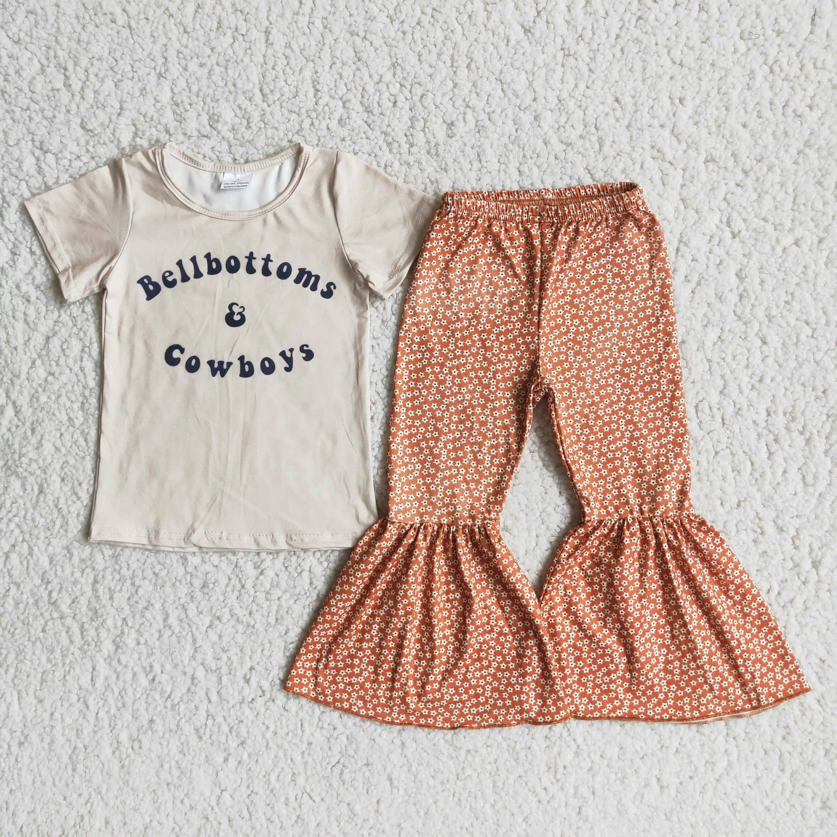 Фото Лидер продаж осенняя одежда для девочек топ с принтом алфавита и штаны цветочным