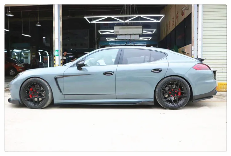 Углеродное волокно Передняя голова губы разветвители Задняя накладка на