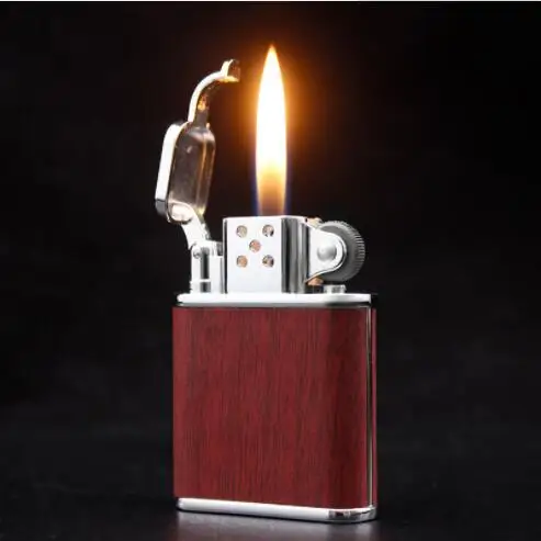 Металлическая зажигалка с резиновым покрытием в стиле ретро газовая красным