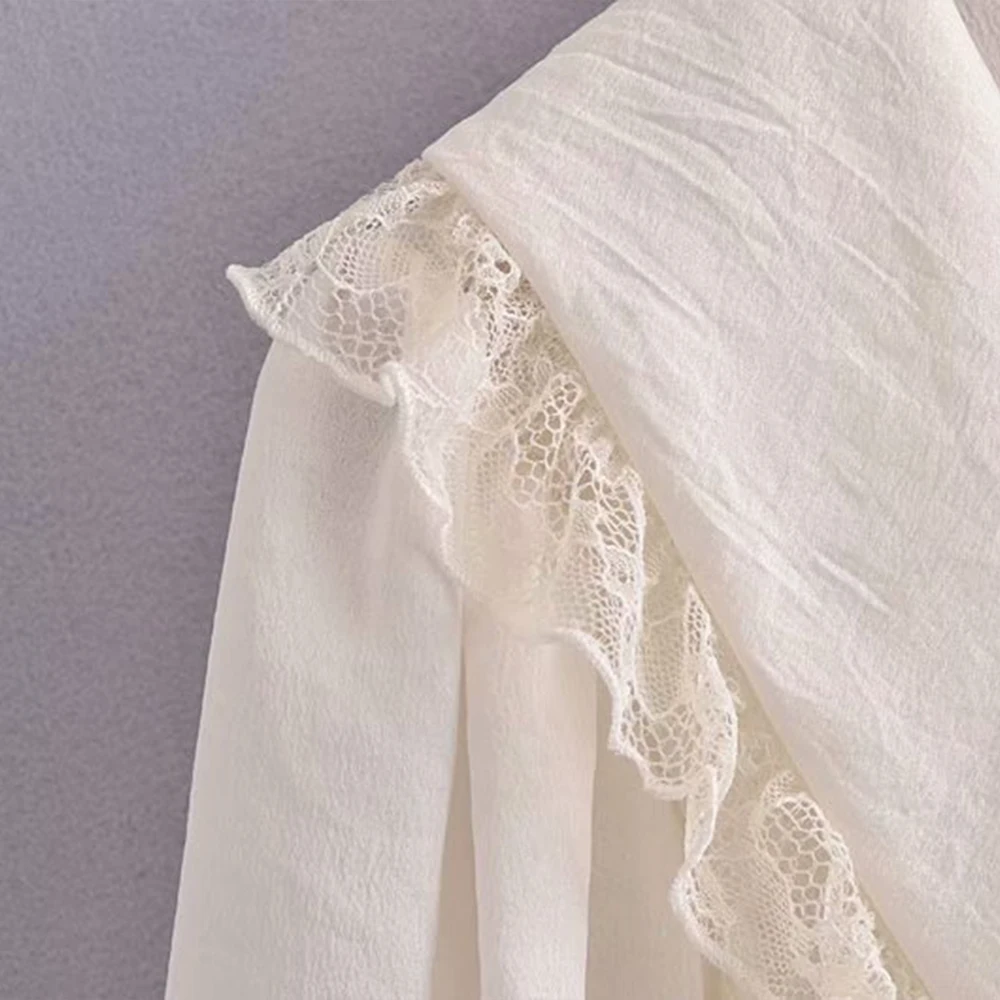 

French White V-Neck lace Lapel Court Style Bubble Sleeve Shirt women's summer short baby collar shirts blouse