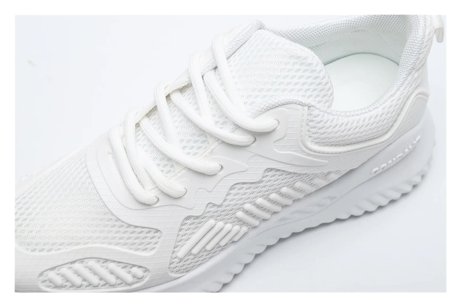 

2021NEW New sports women's shoes coconut running shoes wild breathable single net shoes women fashion trend