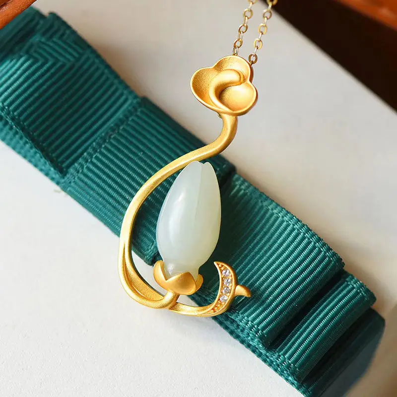 

Natural Hetian Jade Magnolia Auspicious Cloud Pendant Inlaid S925 Silver Ruyi Pendant Gilding Frosted Silver Craft Pendant