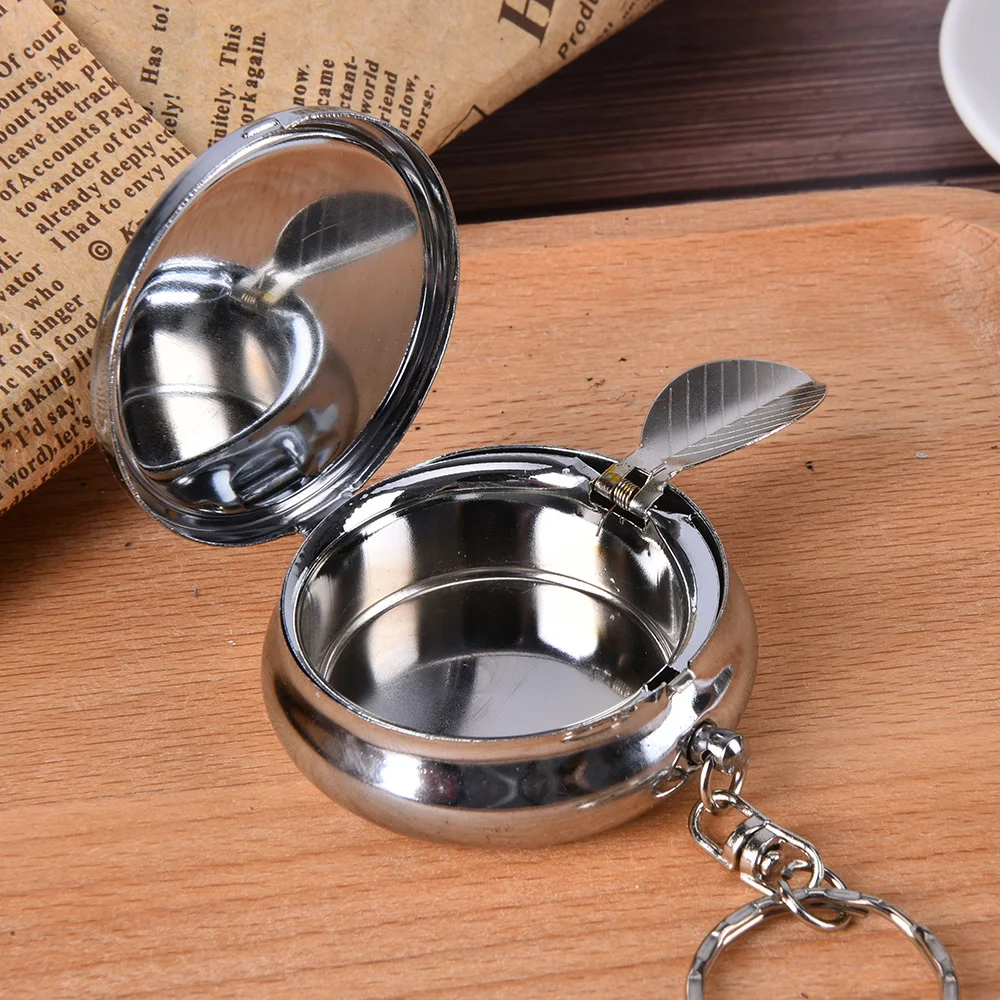 

1PC Metal Ashtray Mini Portable Ash Pan Holder Small Round Ashtray with Key Chain Smoker Accessories Send Elder Boyfriend