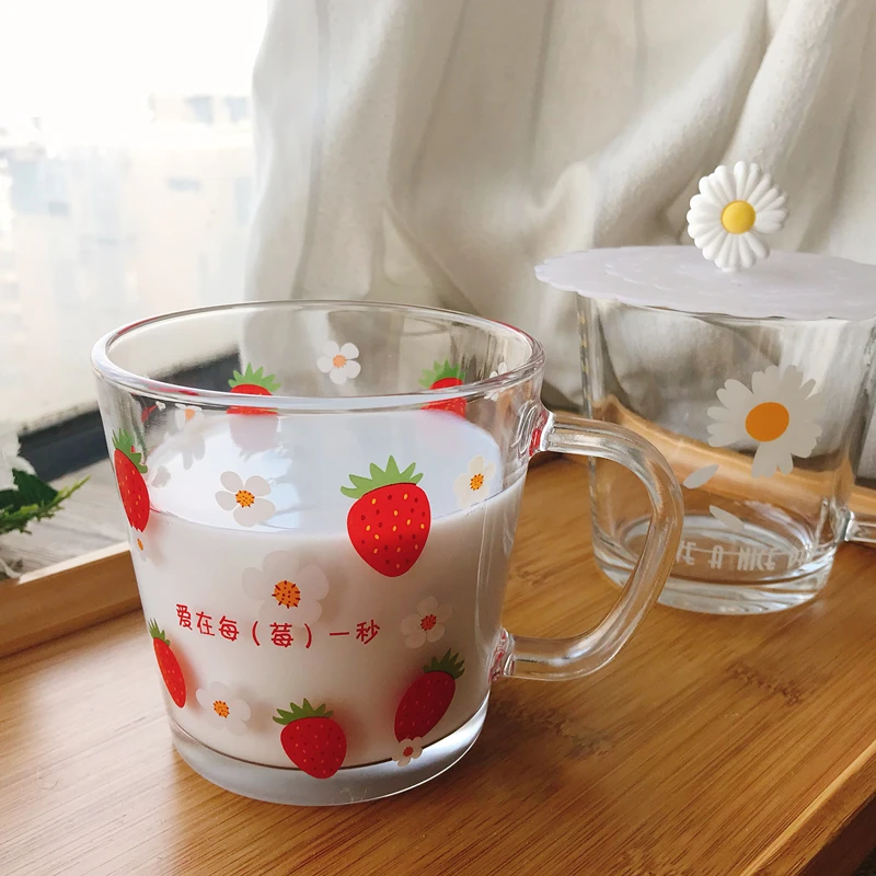 

Cute Strawberry Glass Cup with Lid Breakfast Water Milk Drinking Coffee Mug Glass Cup Beer Whiskey Home Vasos Drinkware DF50BL