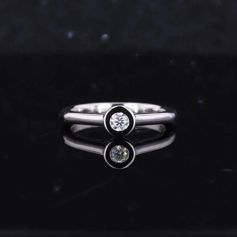 

Wholesale 925 Silver Bezel Set 5mm DEF Moissanite Wedding 0.5ct Diamond Ring