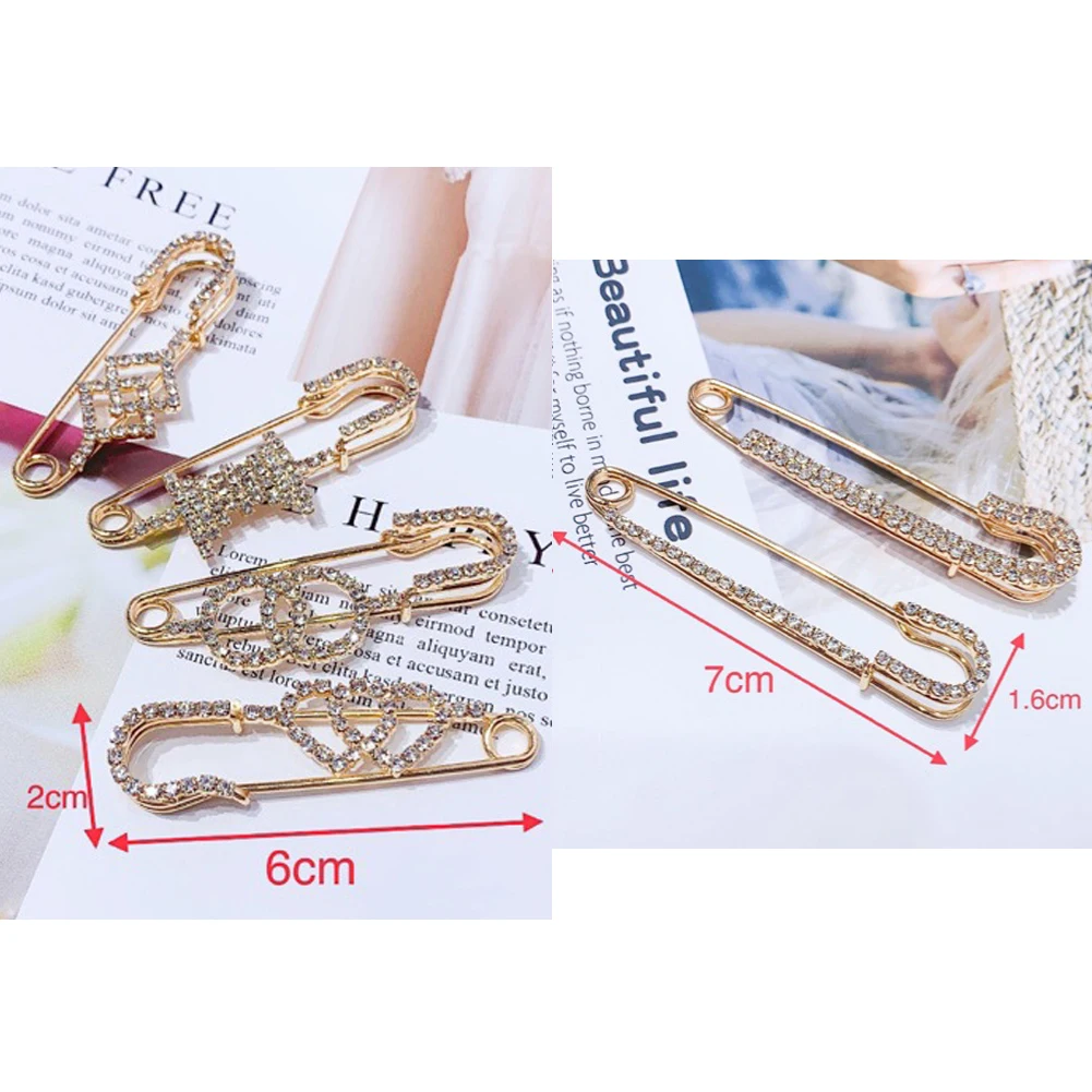 

2021 Gold Color Crystal Brooch Pins Quality Rhinestone Brooches New Year Designer Jewelry Gift Women Ladies Dress Decorations
