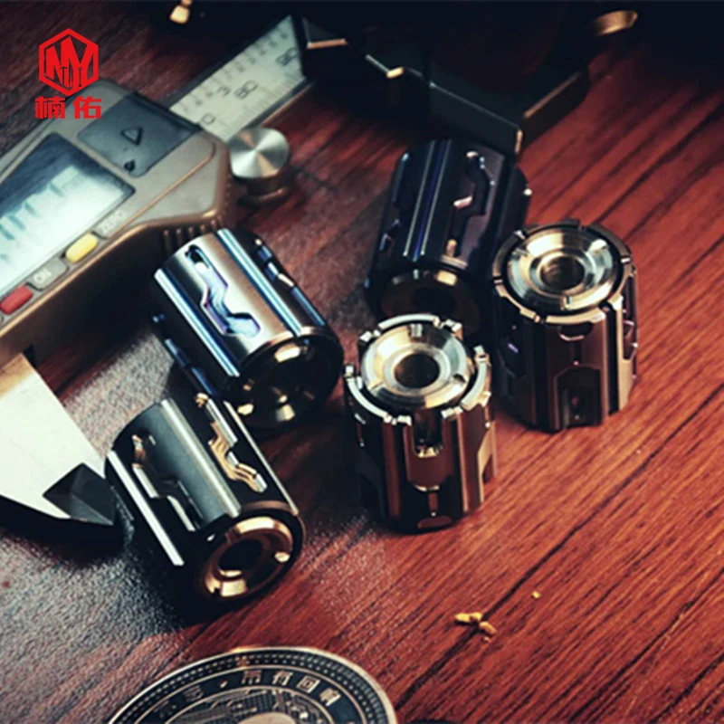 1PC Titanium EDC Paracord Beads Knife Umbrella Rope Cord Lanyard Pendants Mini Fingertip Gyro Toy Outdoor Accessories | Спорт и