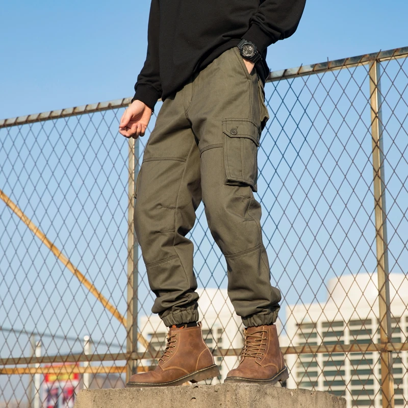 

Men's new cotton overalls in winter with velvet thickening loose solid color straight pants with tight feet and slacks.