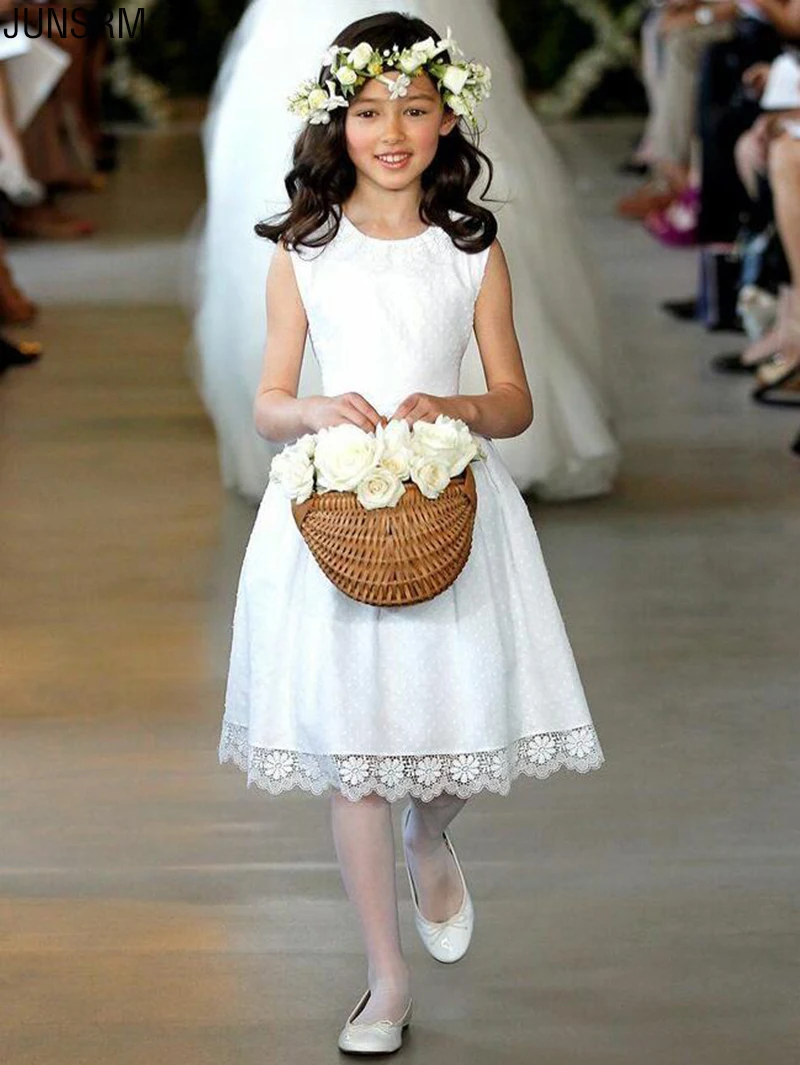 

A Line Hot Sale 2019 Elegant Lace Flower Girl Dresses Appliques Knee Length Princess Party Pageant first communion dresses