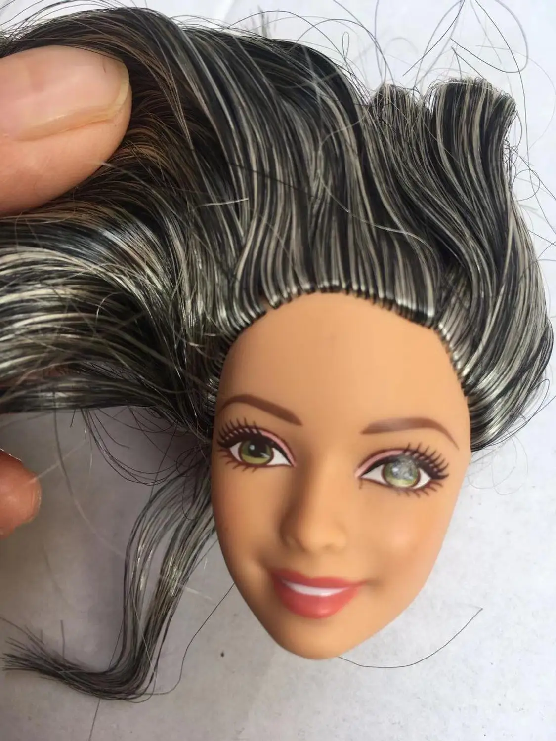 Голова куклы с общественным лицом цветные волосы Хороший макияж голова игрушки