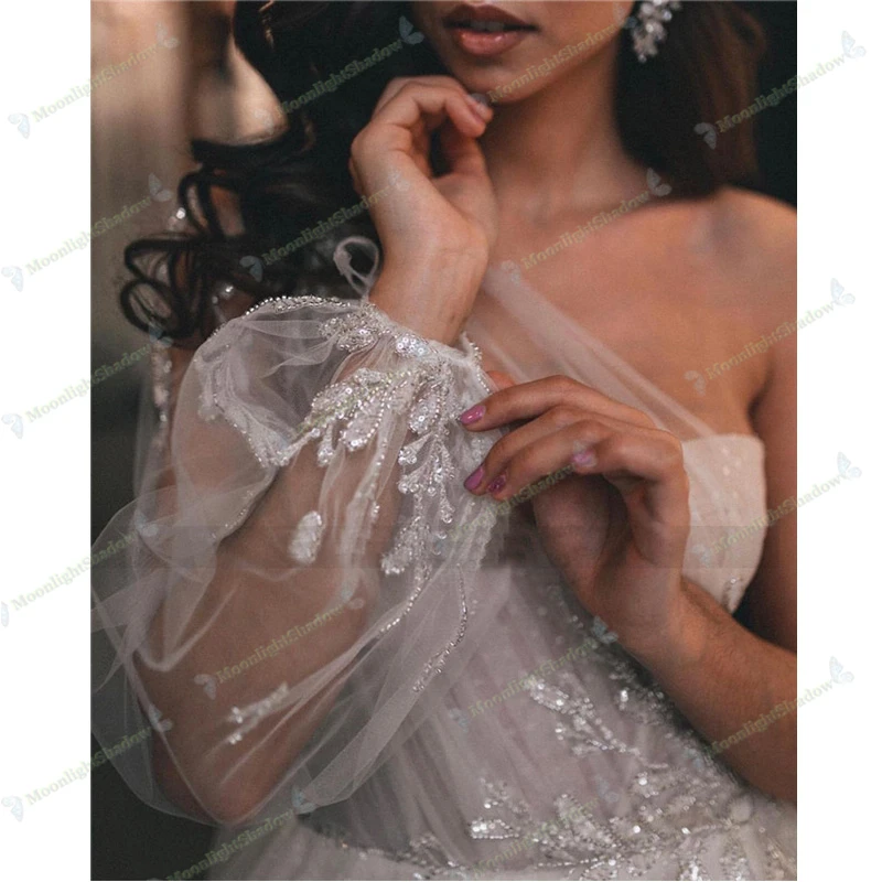 

One Shoulder Long Sleeve Wedding Dresses Robe de Mariage Glitter Beads Lace Wedding Gowns Princess Vintage Bridal Dress