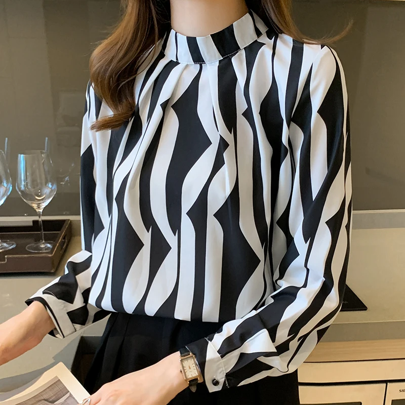 

2022 Spring New High Collar Striped Shirt Fashion Thin Temperament Long Sleeve Chiffon Shirt Waist Closing Design Casual Top