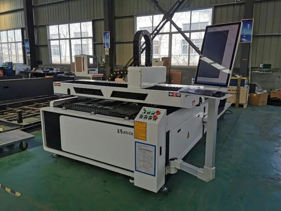 Машина для лазерной резки с двумя головками 1325 волоконный лазерный резак 500 Вт |