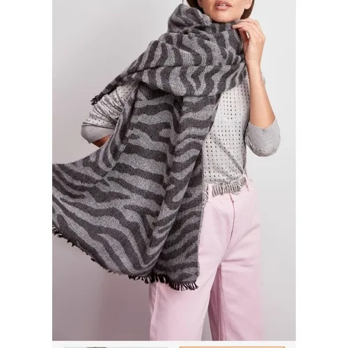 

Zebra Patterned Women's Scarf Shawl