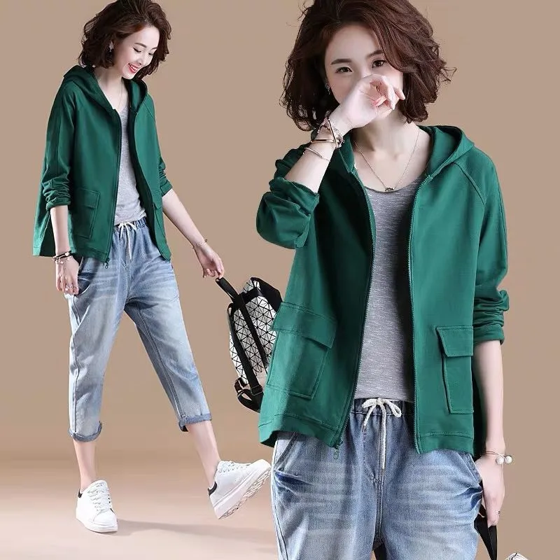 Женская Весенняя тонкая модная куртка с капюшоном черная однотонная верхняя