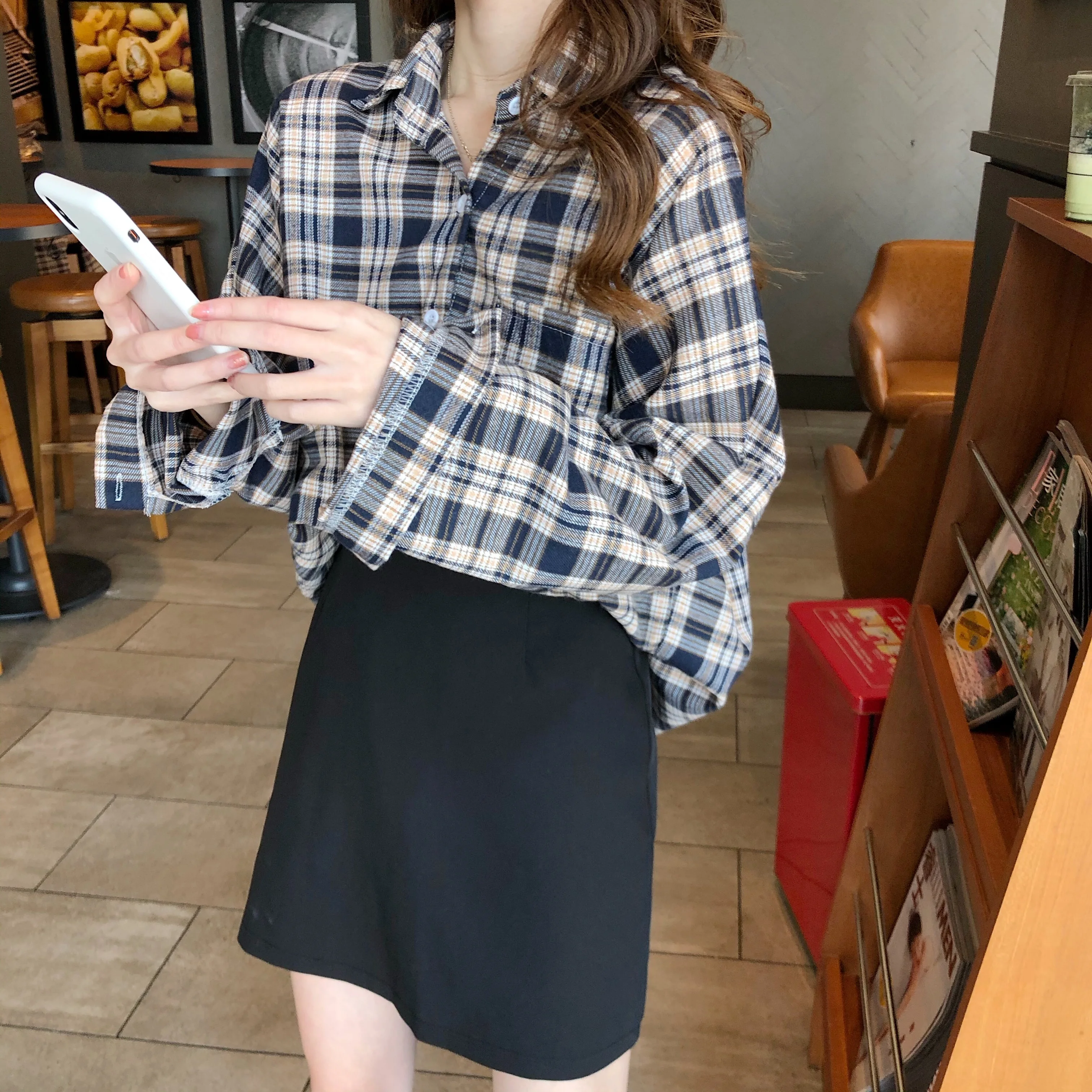 

Qooth Women's Loose Plaid Blouses Spring Autumn Full Sleeve Boy Friend Shirt Casual Vintage Lady Tops Women QT259
