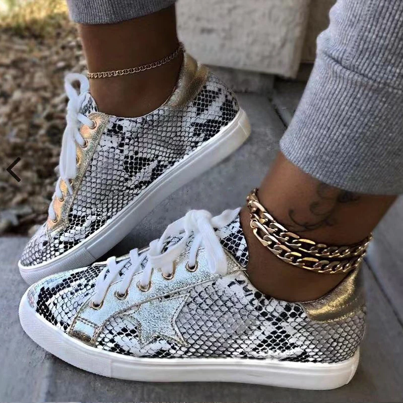 Женская обувь из искусственной кожи со змеиным принтом Вулканизированная Обувь