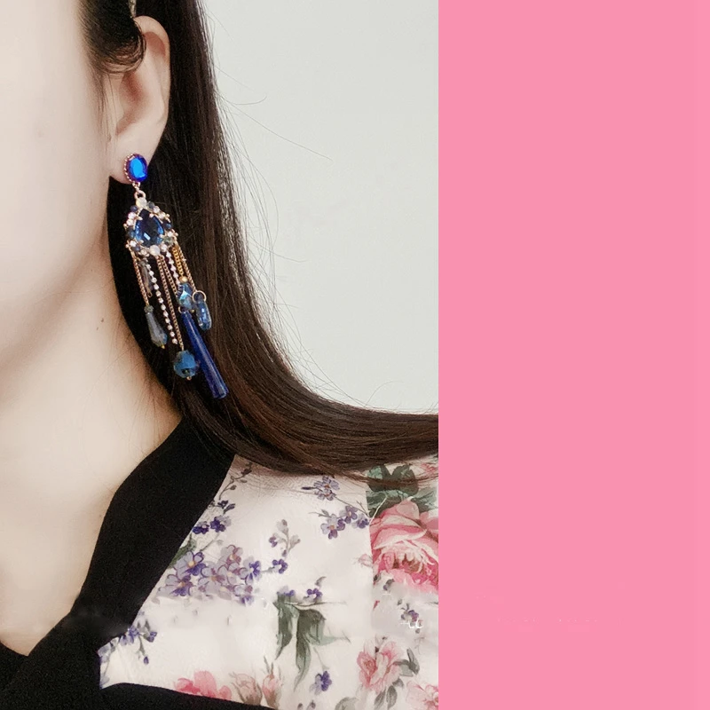 

Vintage New Palace Style Luxury Green Crystal Long Tassel Dangle Earrings For Women Girls Elegant Tassel Party Jewelry Gift