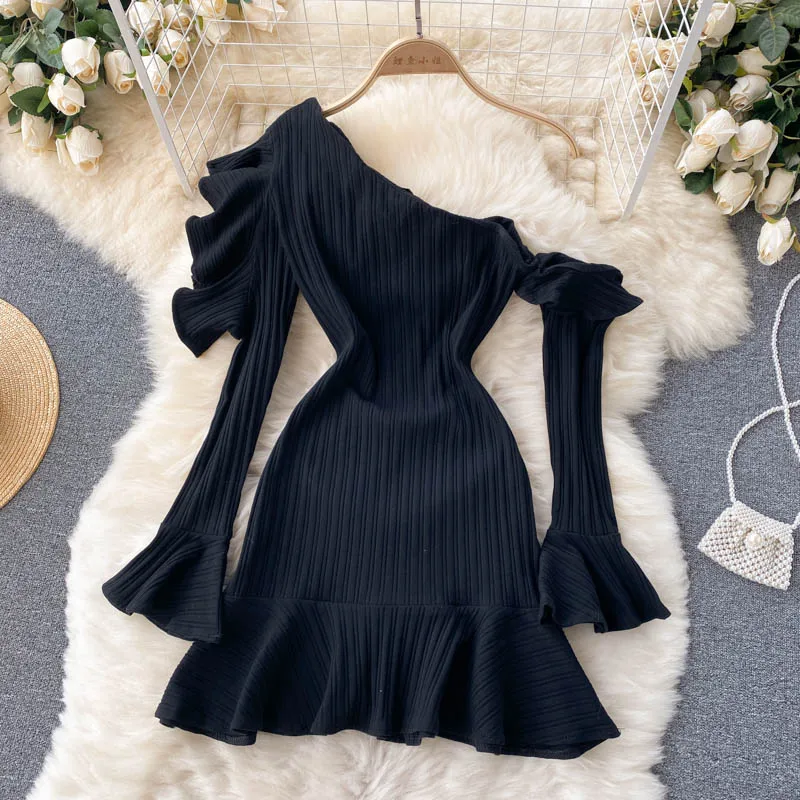 

2022 New Autumn Vestidos Women's Oblique Collar Off-the-shoulder Flared Sleeves Ruffled Waist and Thin Hip Mini Dress DF553