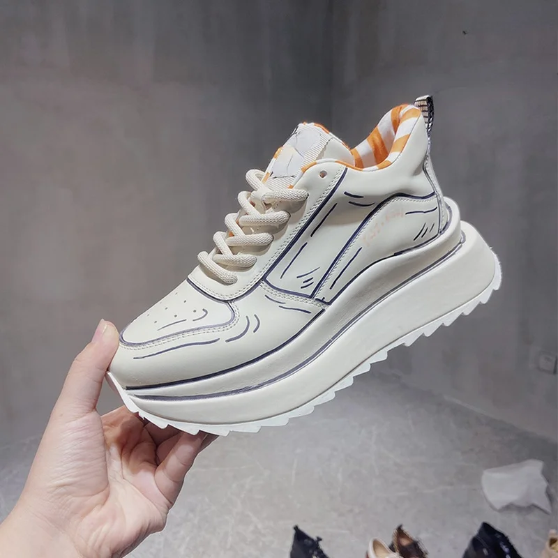

Graffiti Old Shoes Increase Ins Tide Spring\Autumn New Europe/America Goods Sports and Leisure Non-slip Elevator Women's Shoes