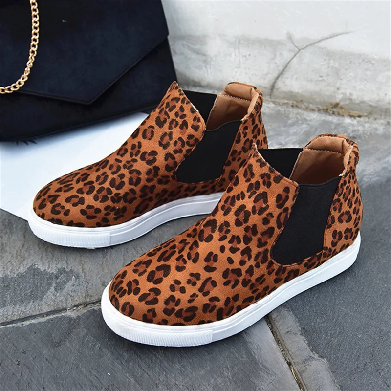 Leopard Новинка; женские кроссовки из змеиной кожи на плоской подошве; Женская Осенняя обувь без шнуровки на платформе; пикантная Женская Удобная модная повседневная обувь размера плюс - Цвет: Leopard
