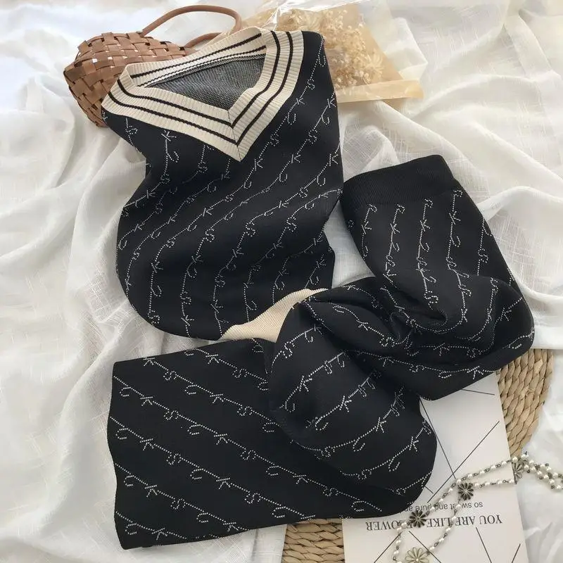 

European and American trend double-sided jacquard V-neck sweater two-piece suit 2020 autumn and winter wide-leg pants retro temp