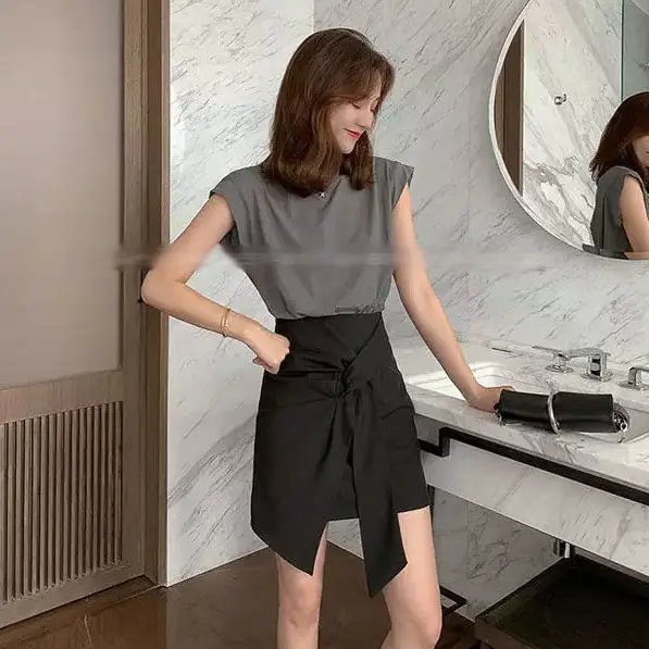 

Женский повседневный комплект, Однотонная футболка с круглым вырезом и трапециевидная мини-юбка, Q194, лето 2021