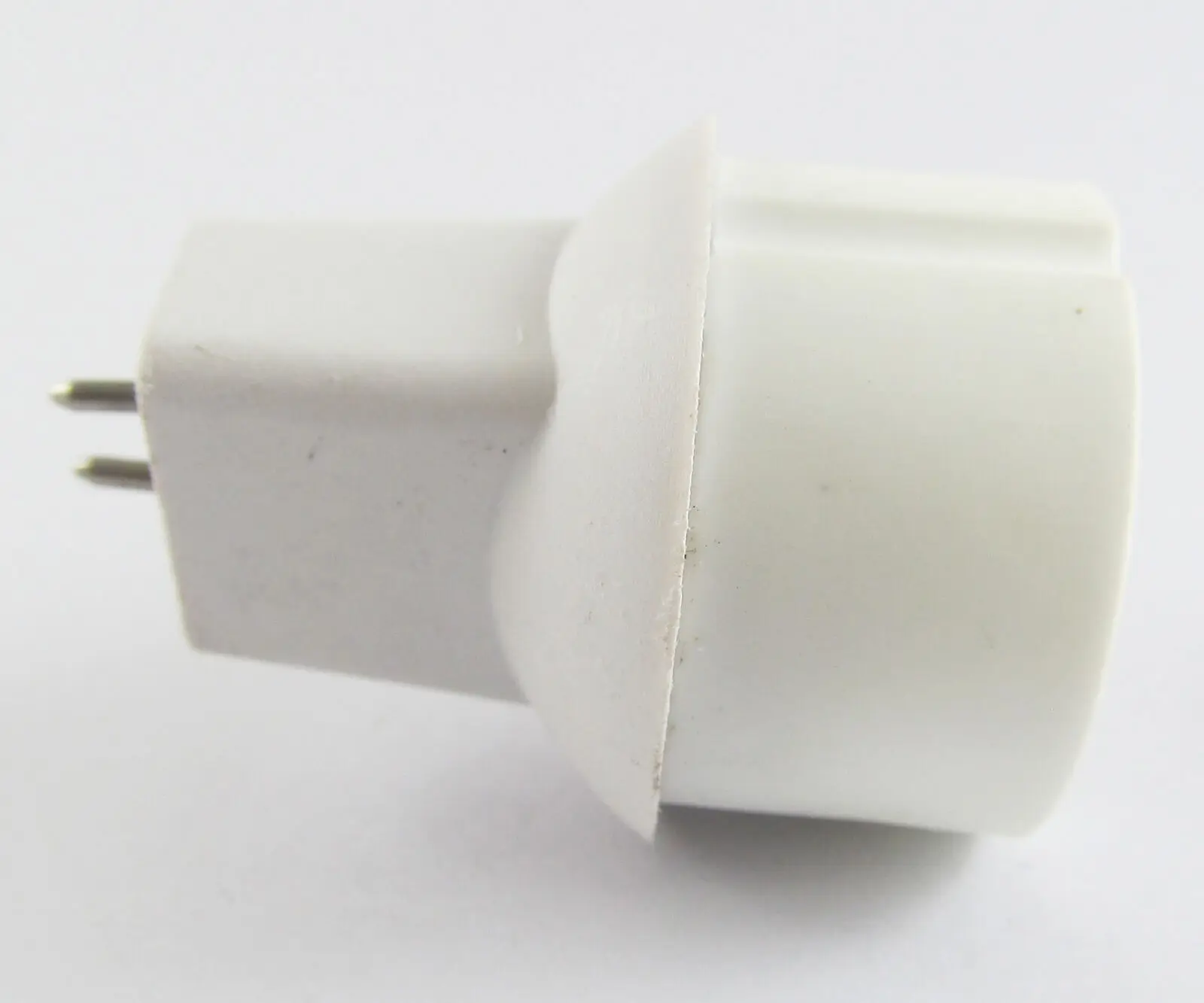 Адаптер для светодиодной галогенной компактной люминесцентной лампы 1 шт. |