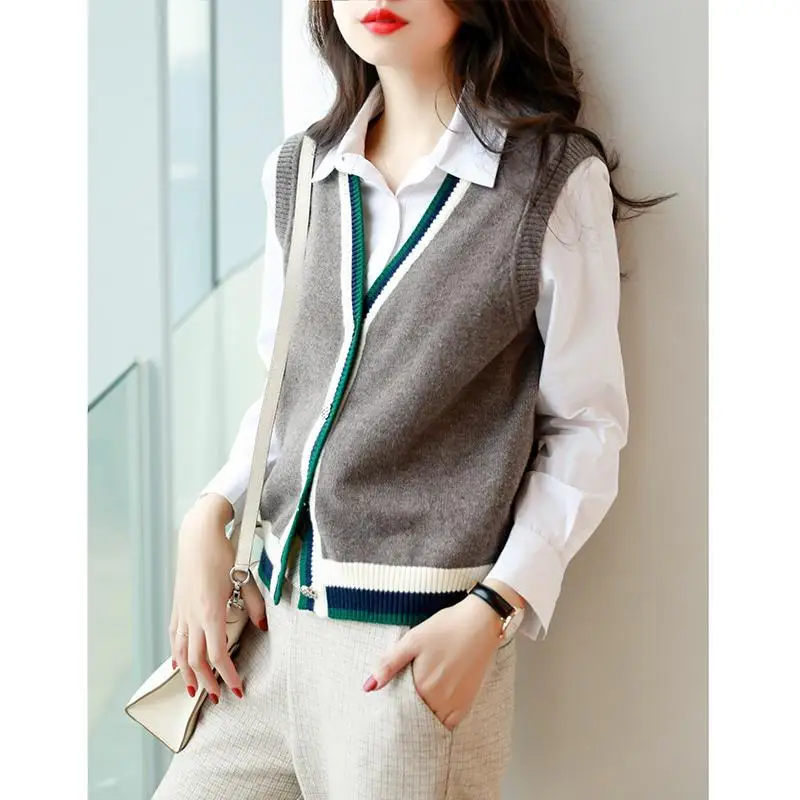 Женский трикотажный жилет однобортный без рукавов в европейском стиле из