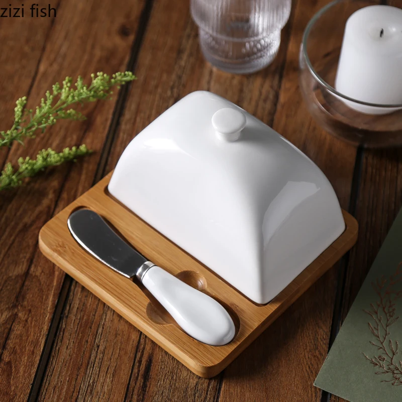 

Ceramic Butter Dish with Butter Knife Set Bamboo Wooden Tray Household Luxury Art White Ceramic Cake Dessert Plate with Lid Set