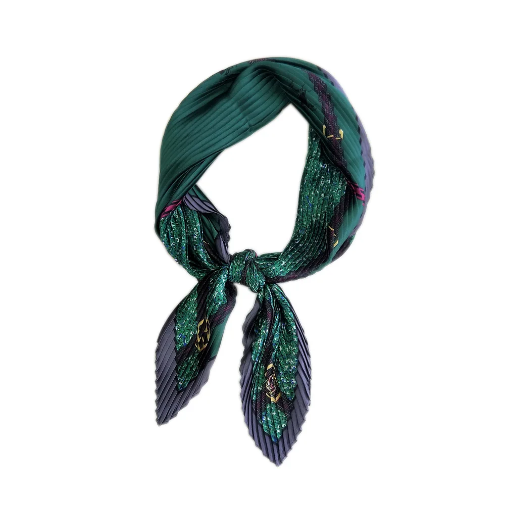 

2020 Pleated Square Satin Silk Scarf Women Sweet Floral Printed Scarves Wrap Handkerchief Head Scarf Bandana Luxury Band